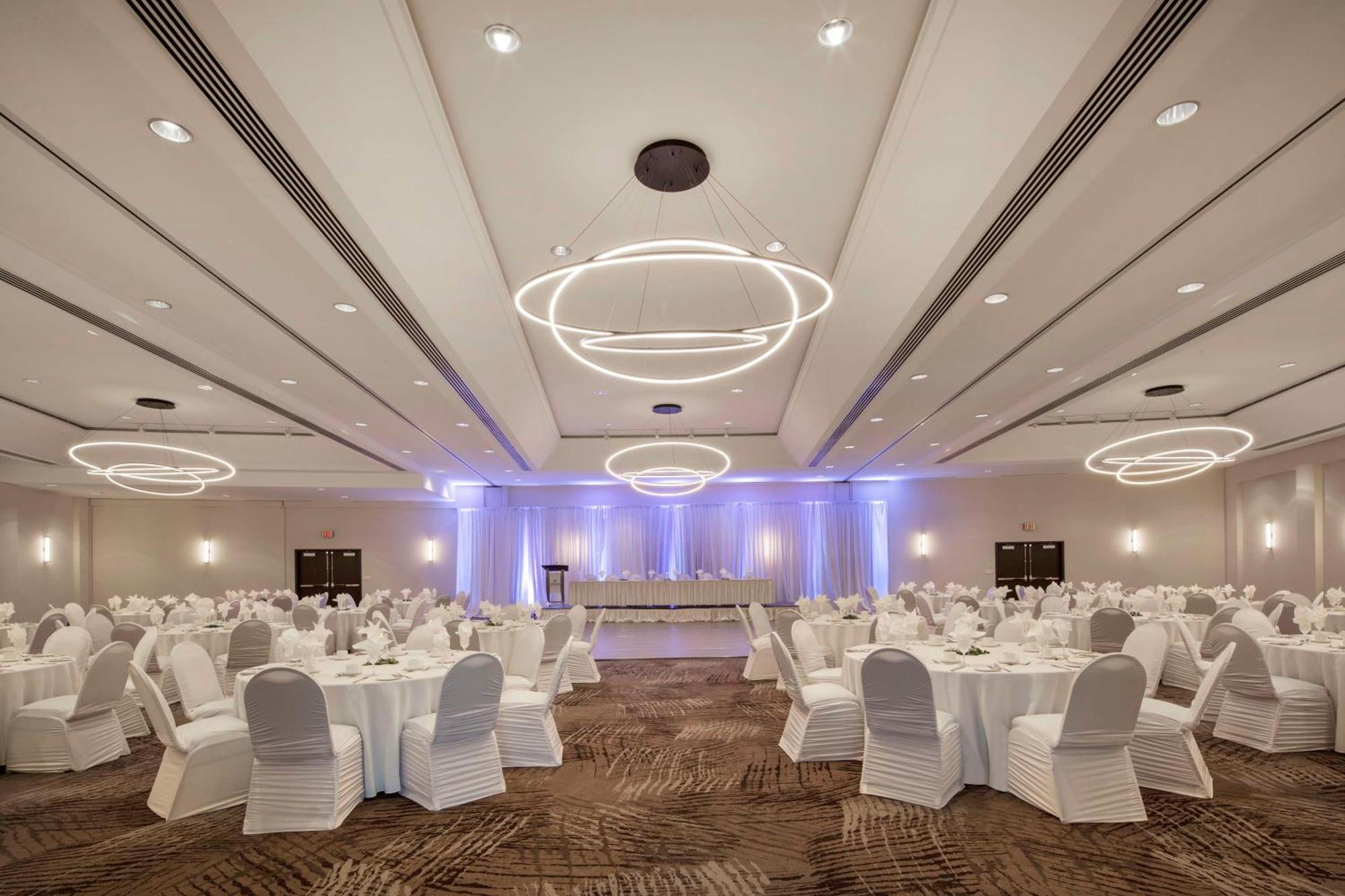 Hilton Vancouver Metrotown Burnaby Exterior foto