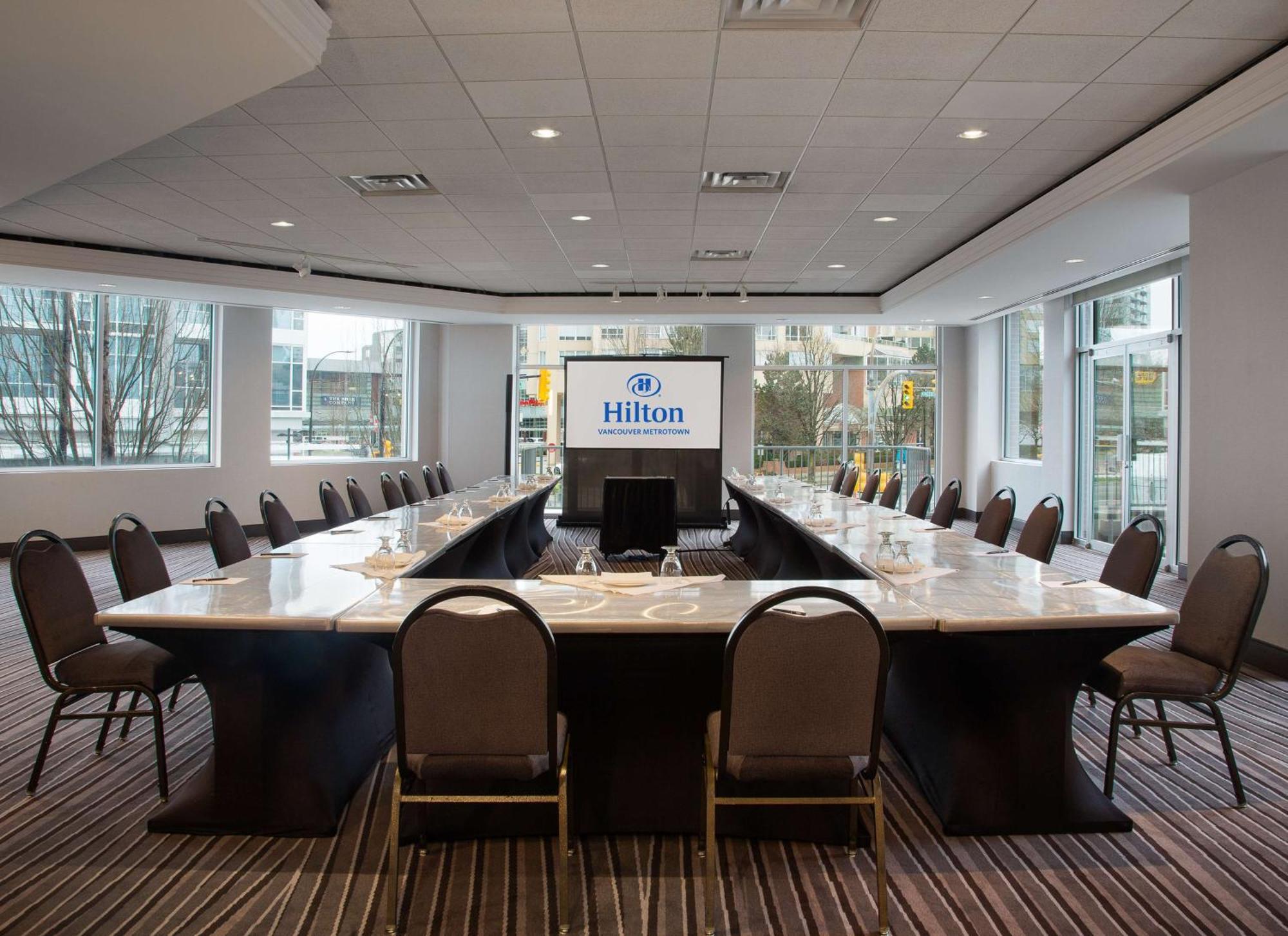 Hilton Vancouver Metrotown Burnaby Exterior foto