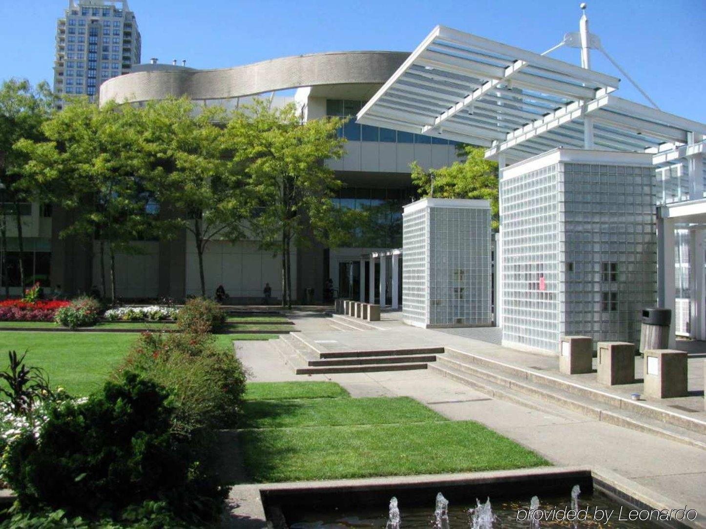 Hilton Vancouver Metrotown Burnaby Exterior foto